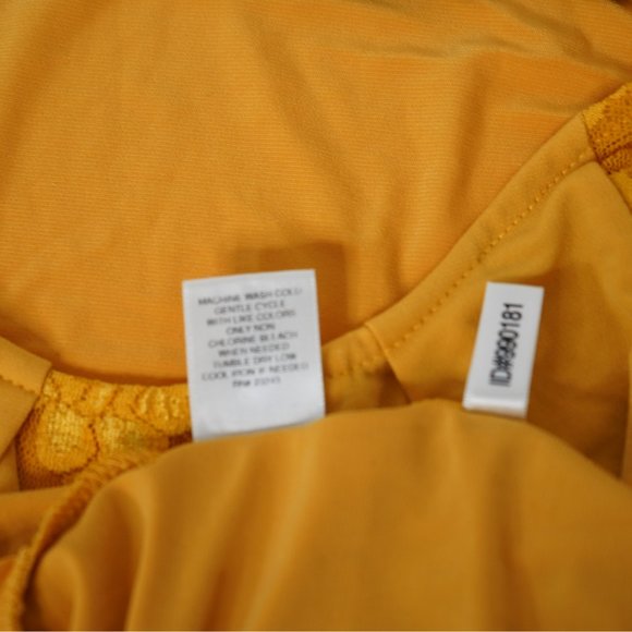 Crew Neck Yellow Sleeveless Top Tank Desing Sz Xs - Picture 7 of 8